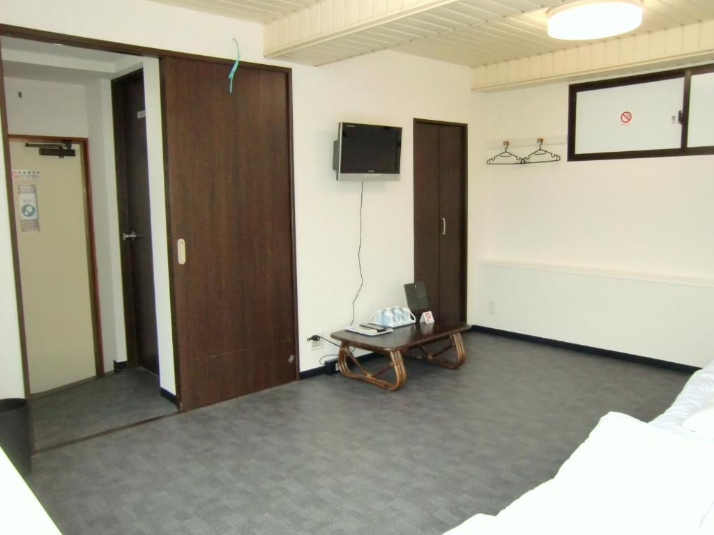 Economy Hotel Hoteiya Токіо Екстер'єр фото